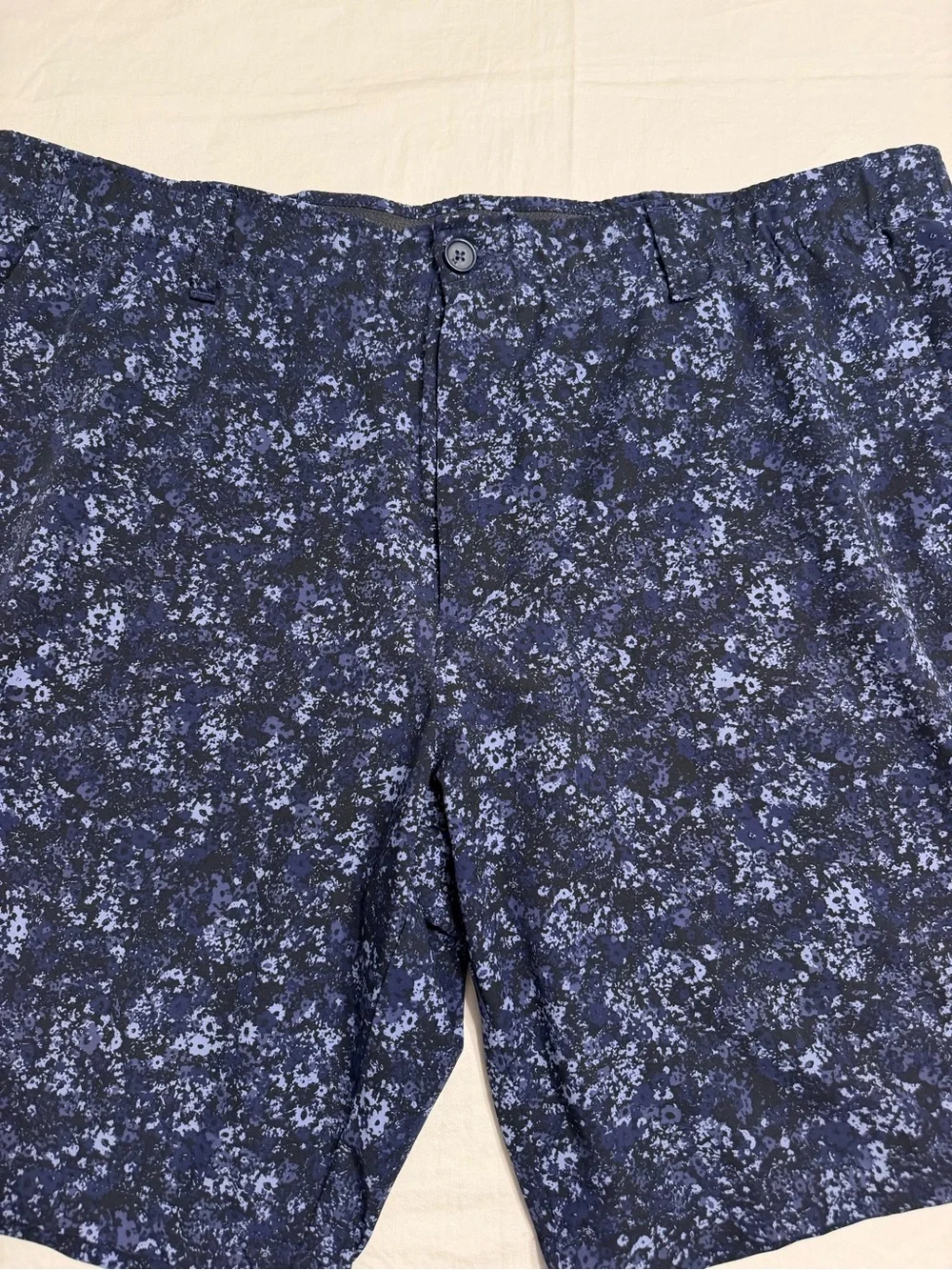 Under Armour Golf Shorts Size 44 Navy Blue Print